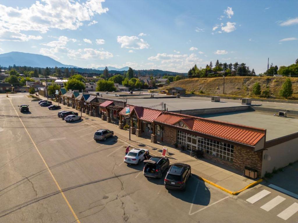 The Grizzly House I Sleep 7 I Patio & Bbq I 55 Tv Apartamento Invermere Exterior foto